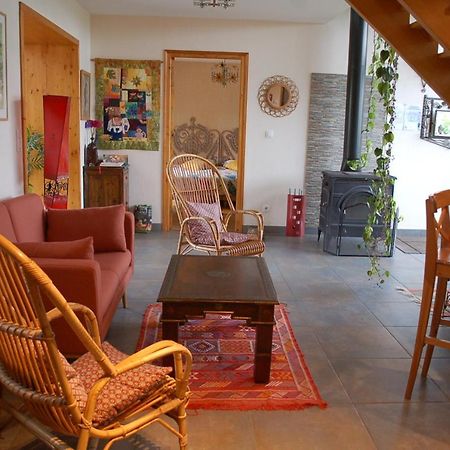 B&B La Maison Des Collines Autour Chambres D'Hotes La Chapelle  المظهر الخارجي الصورة